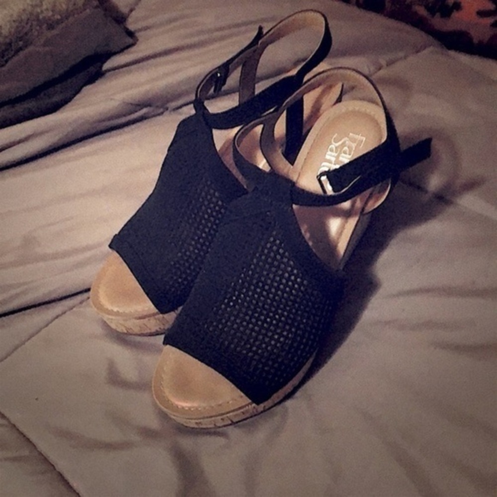 Black Wedges !